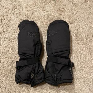 North face gloves